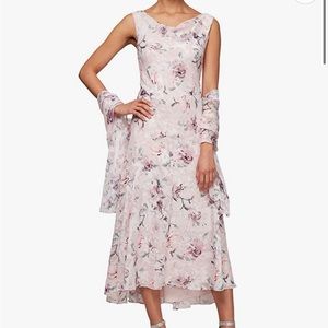 Woman’s Alex Evenings Floral Plus Size 16W Wedding Guest Dress